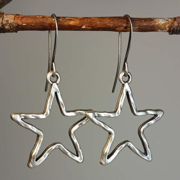 HAND CRAFTED EARRINGS Silver Star Minimalist Dangle Drop - Picture 3 of 5